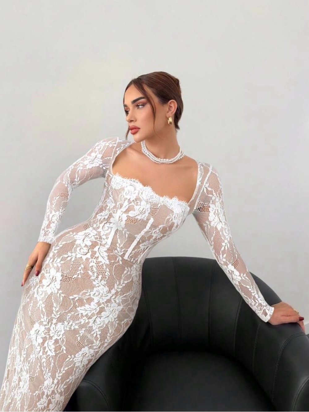 White Lace Long-Sleeve Sheath Dress